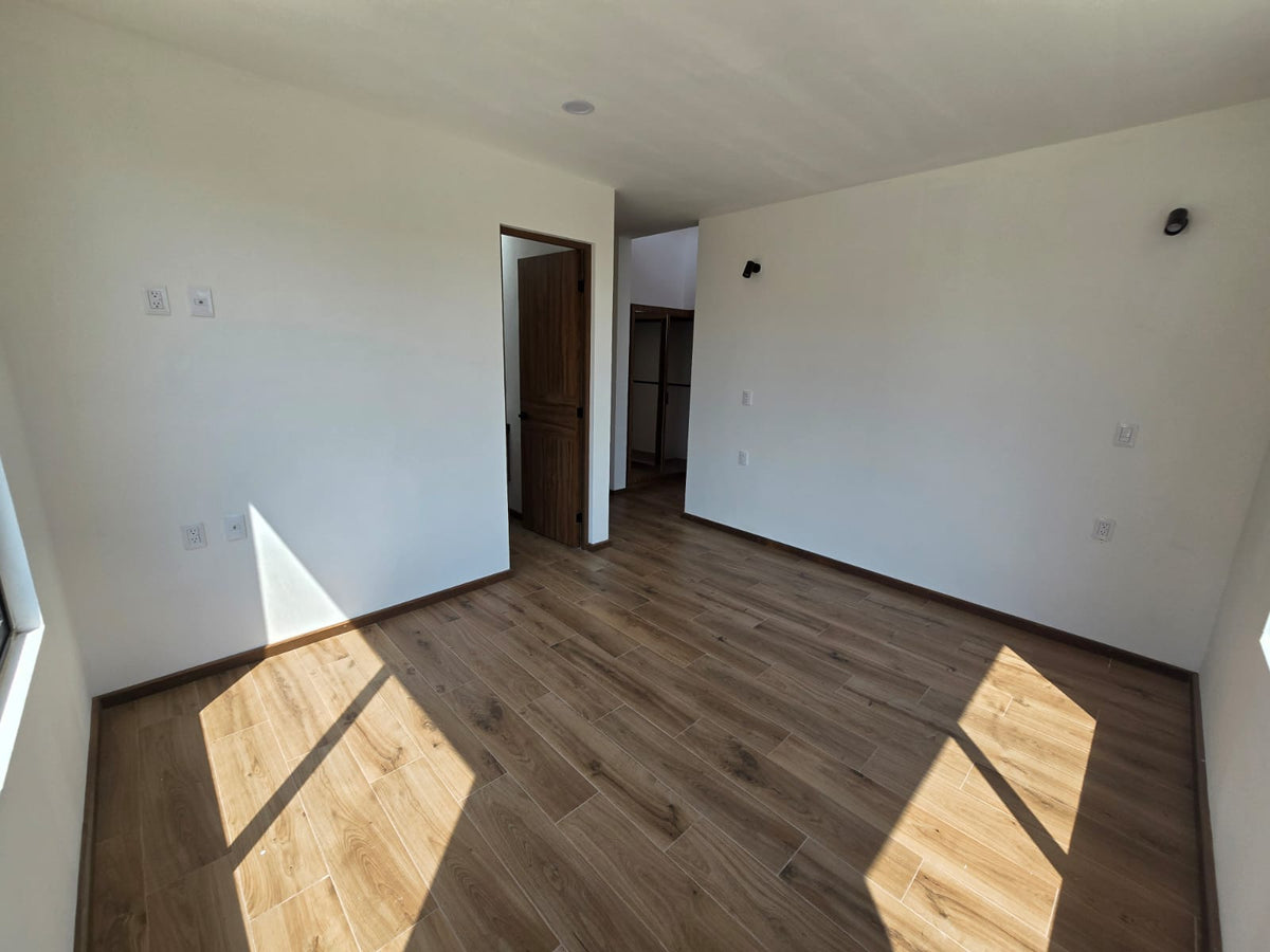 CASA EN PREVENTA EN CAÑADAS DEL BOSQUE TRES MARIAS, MORELIA