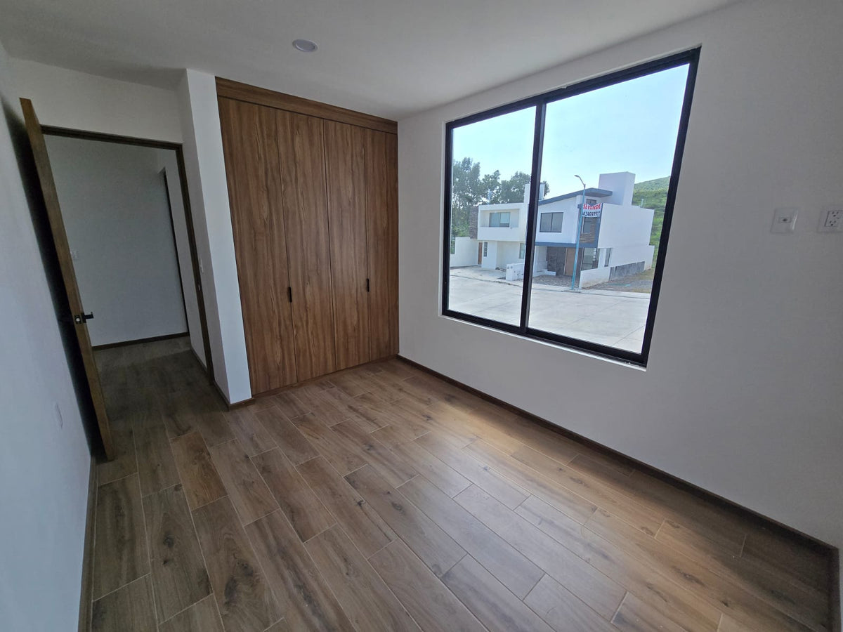 CASA EN PREVENTA EN CAÑADAS DEL BOSQUE TRES MARIAS, MORELIA
