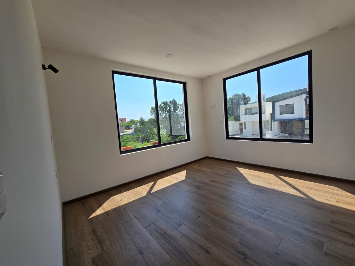 CASA EN PREVENTA EN CAÑADAS DEL BOSQUE TRES MARIAS, MORELIA