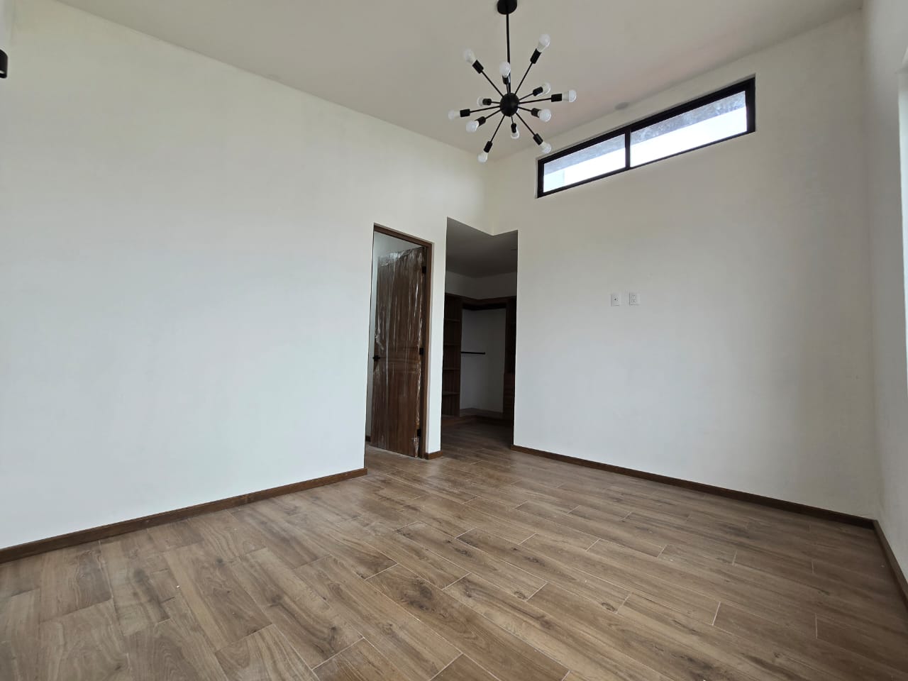 CASA EN PREVENTA EN CAÑADAS DEL BOSQUE TRES MARIAS, MORELIA