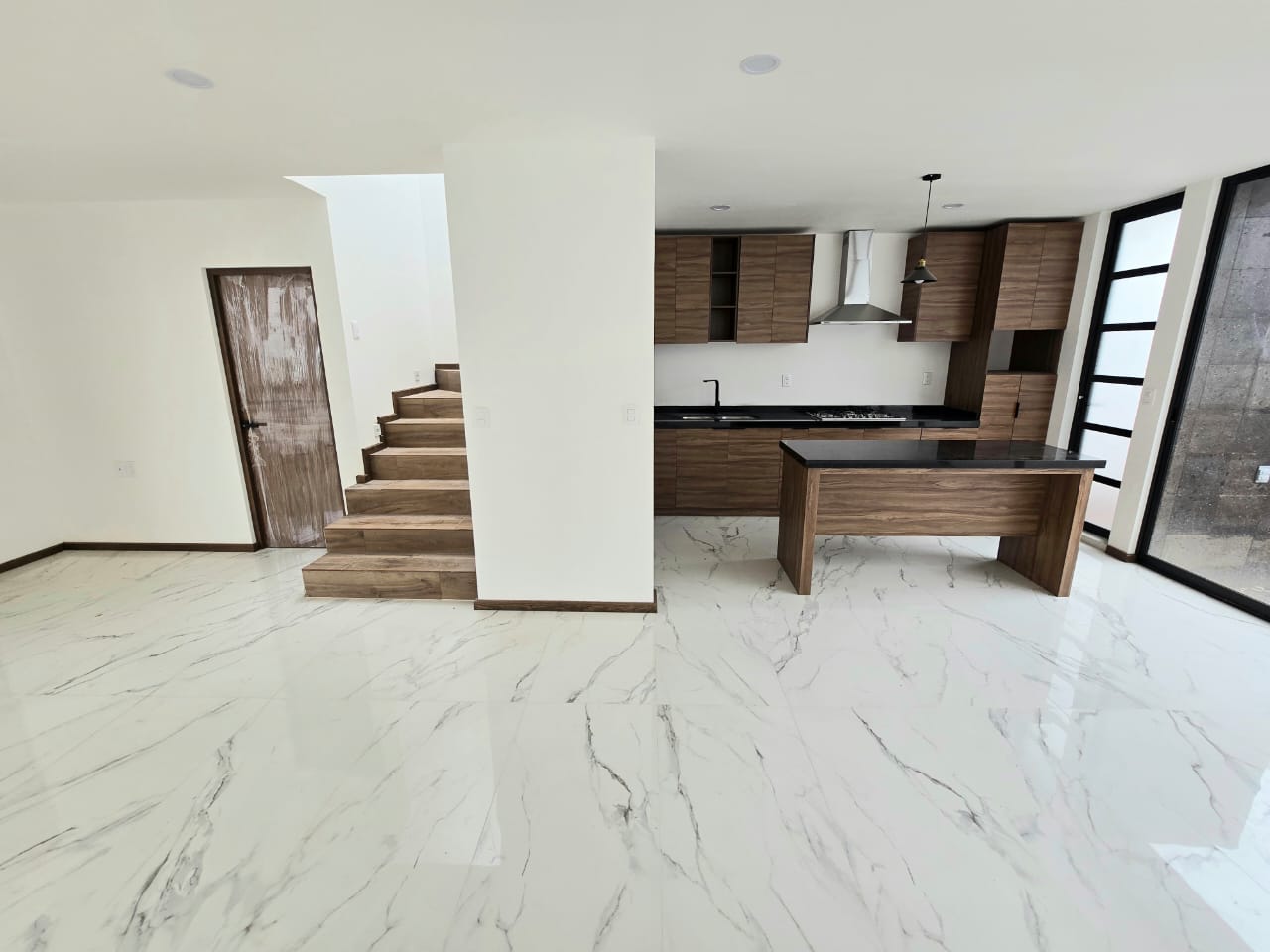 CASA EN PREVENTA EN CAÑADAS DEL BOSQUE TRES MARIAS, MORELIA