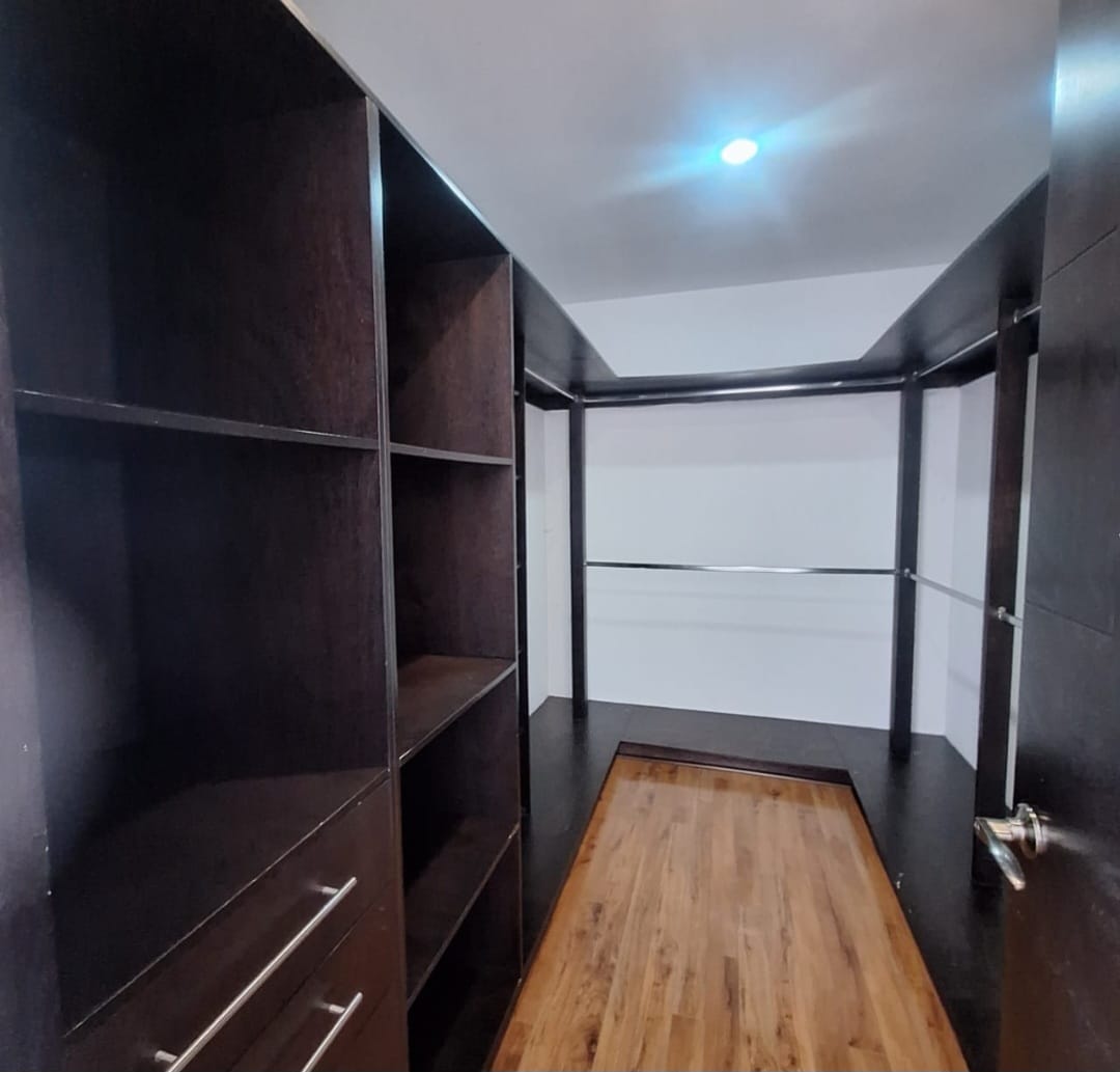 CASA EN RENTA EN RINCON DE ALTOZANO, MORELIA
