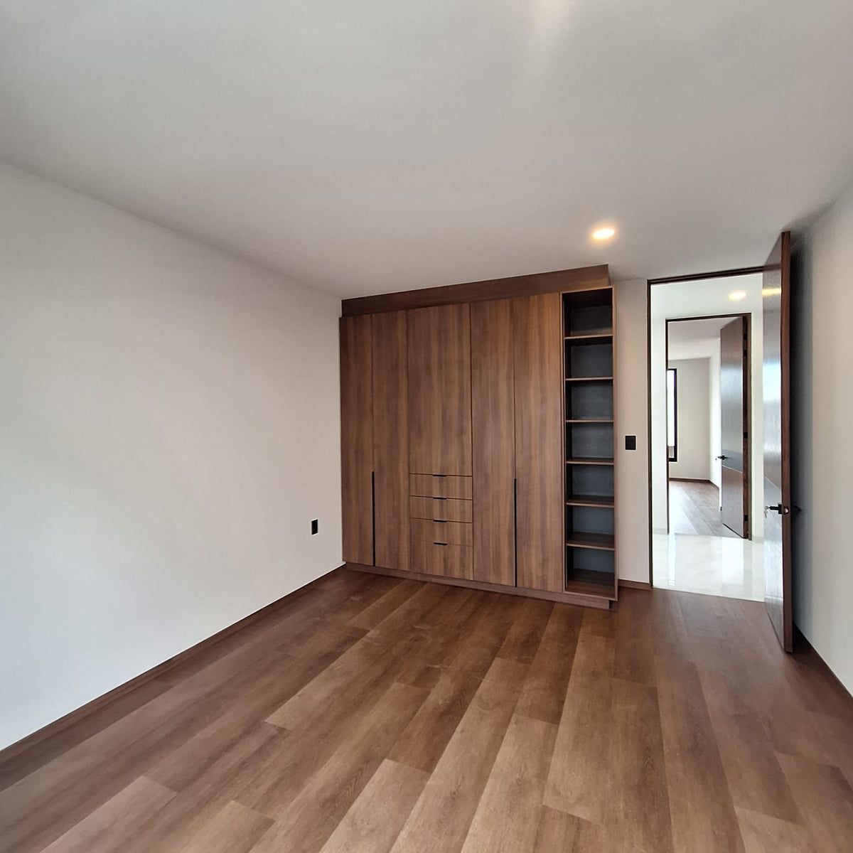 CASA EN VENTA EN MIRLOS ALTOZANO, MORELIA