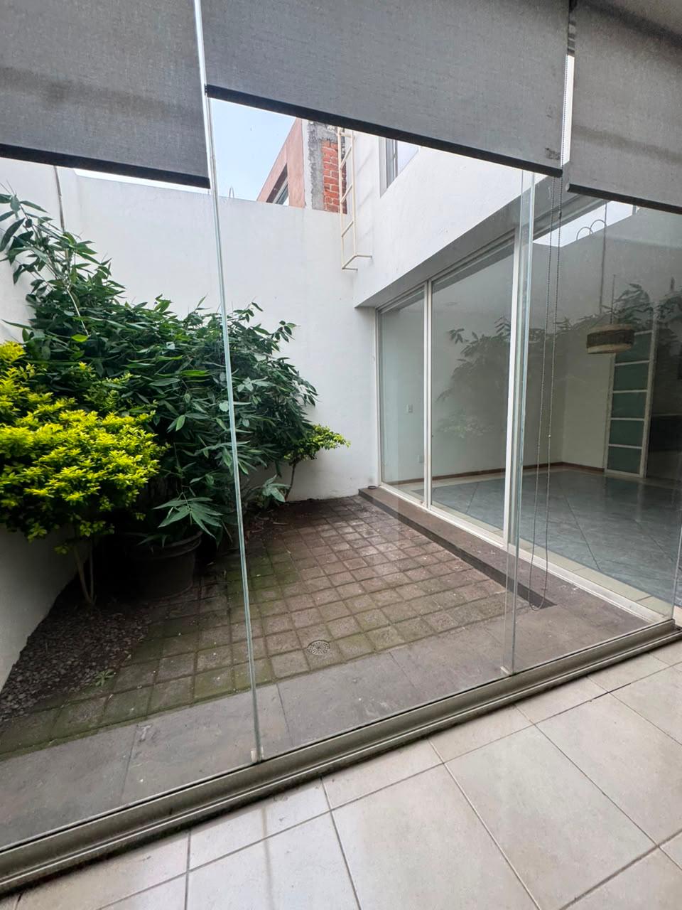 CASA EN RENTA EN RINCON DE LA MONTAÑA, MORELIA