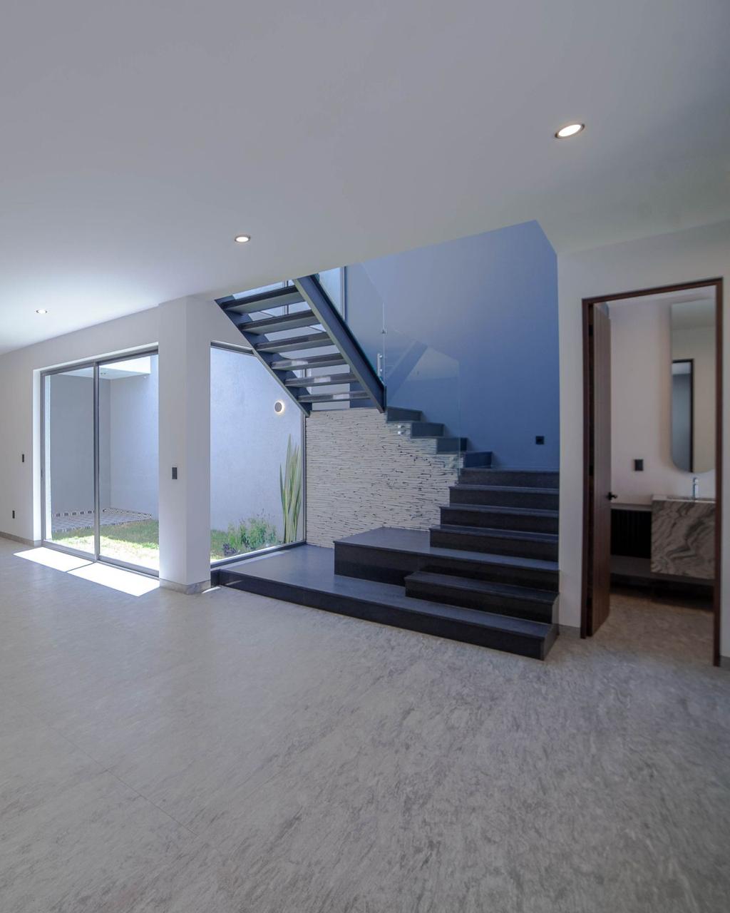 CASA EN VENTA EN PASEO DEL PARQUE TRES MARIAS, MORELIA