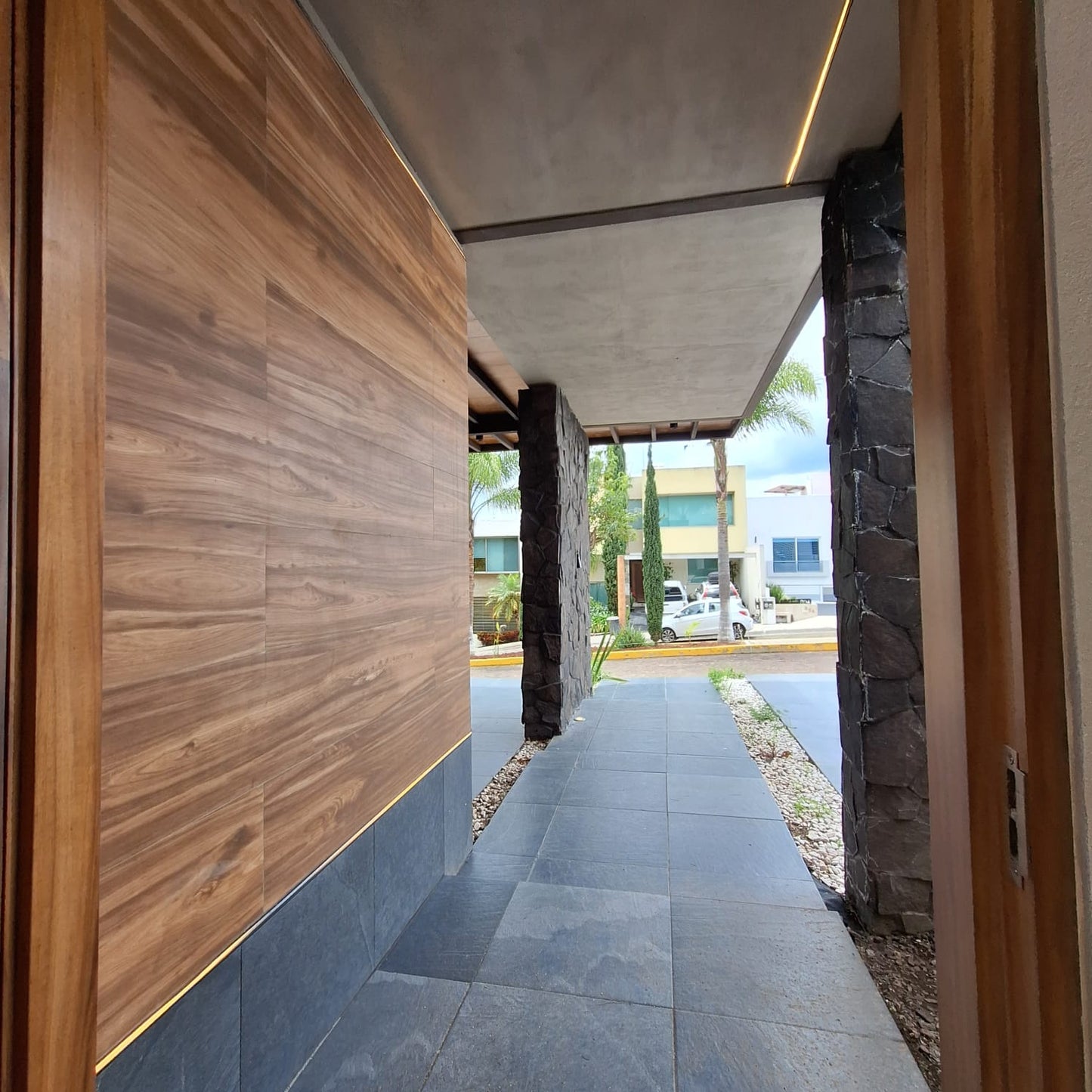 CASA RESIDENCIAL EN VENTA EN LOMAS DE LAS AMERICAS, MORELIA