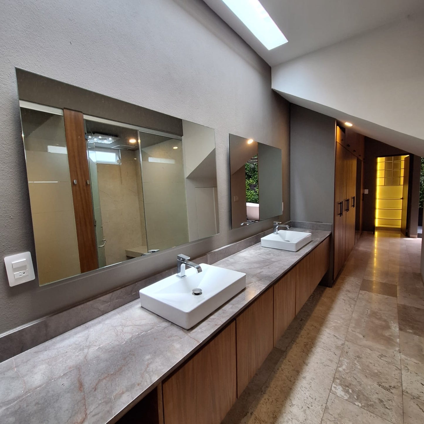 CASA RESIDENCIAL EN VENTA EN LOMAS DE LAS AMERICAS, MORELIA