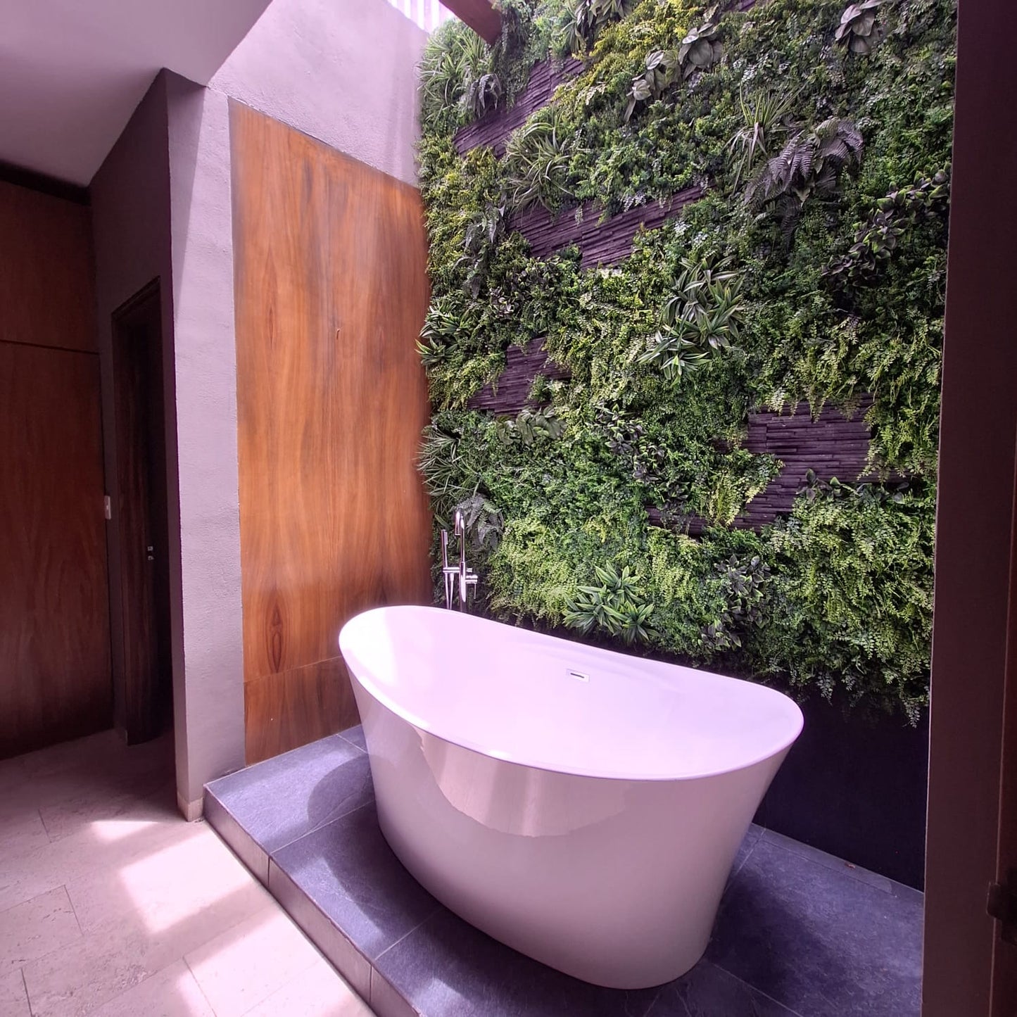 CASA RESIDENCIAL EN VENTA EN LOMAS DE LAS AMERICAS, MORELIA