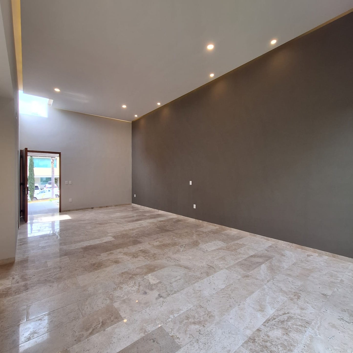 CASA RESIDENCIAL EN VENTA EN LOMAS DE LAS AMERICAS, MORELIA