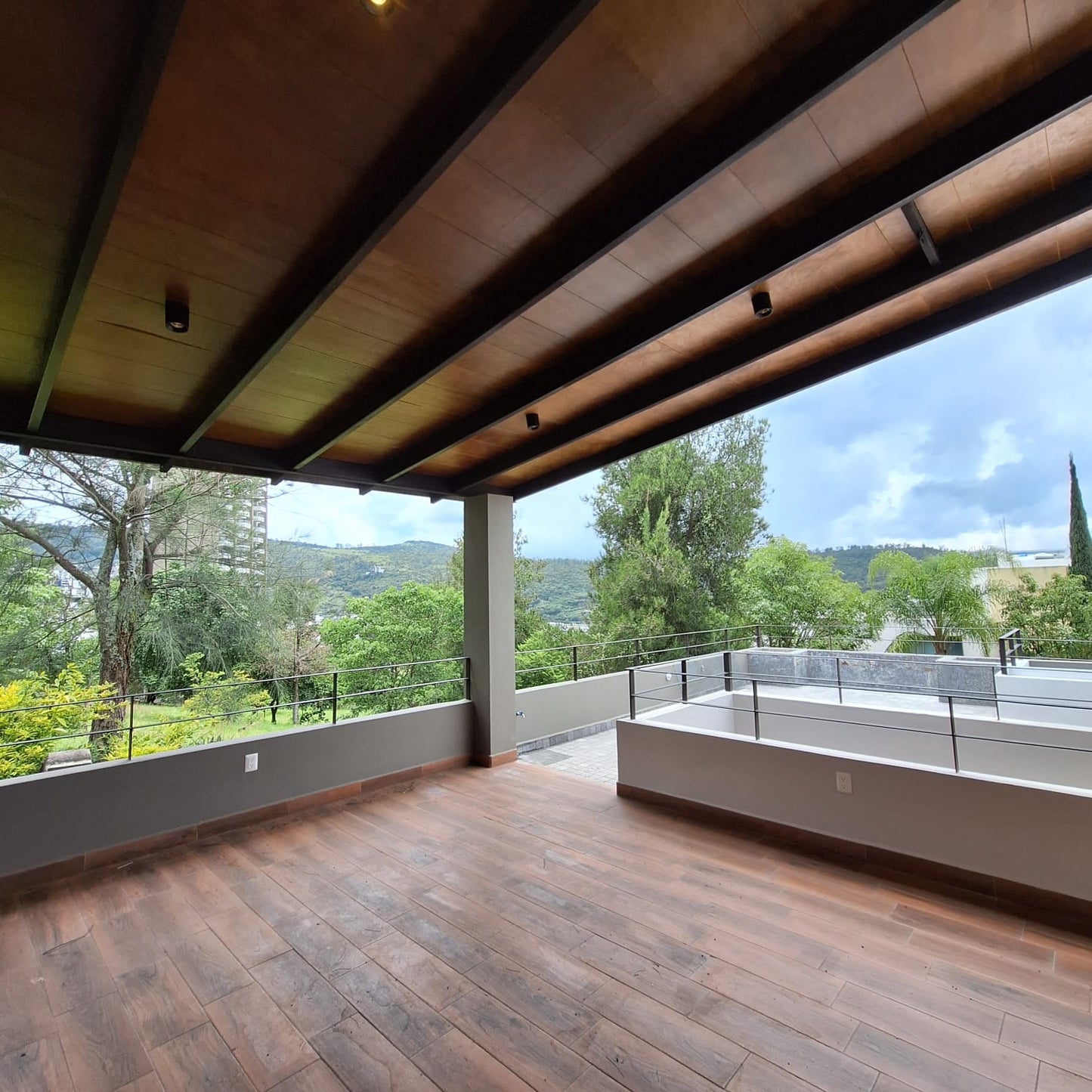 CASA RESIDENCIAL EN VENTA EN LOMAS DE LAS AMERICAS, MORELIA