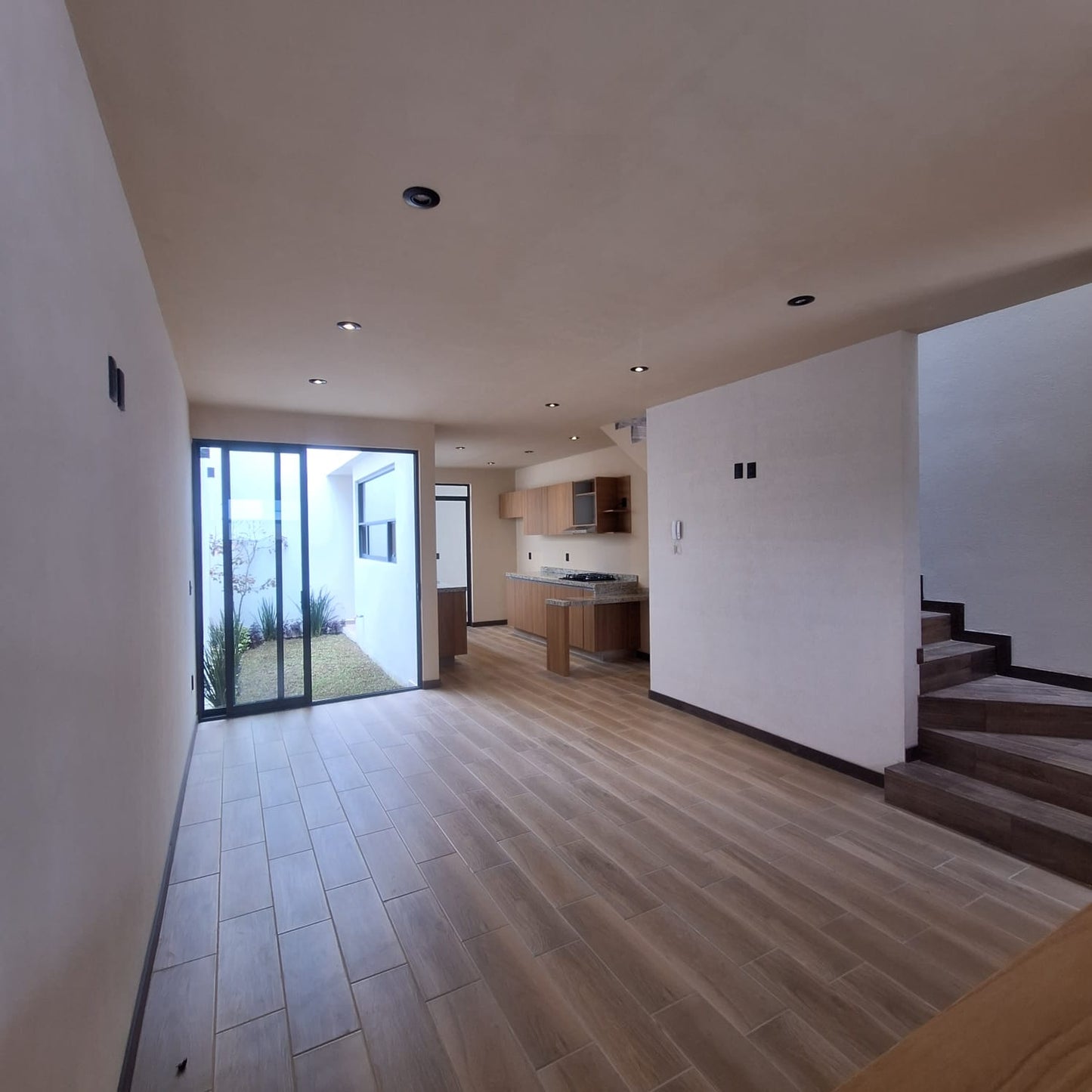 CASA EN VENTA EN LOS MIRASOLES, MORELIA