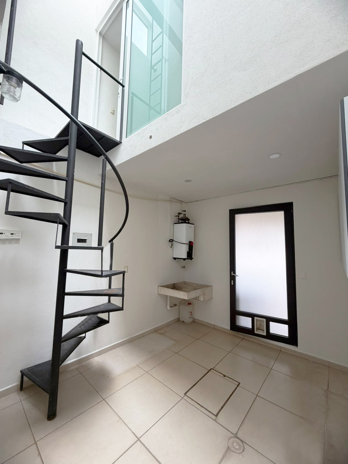 CASA EN VENTA EN CLUB Y DENTRO DEL CAMPO DE GOLF ALTOZANO, MORELIA