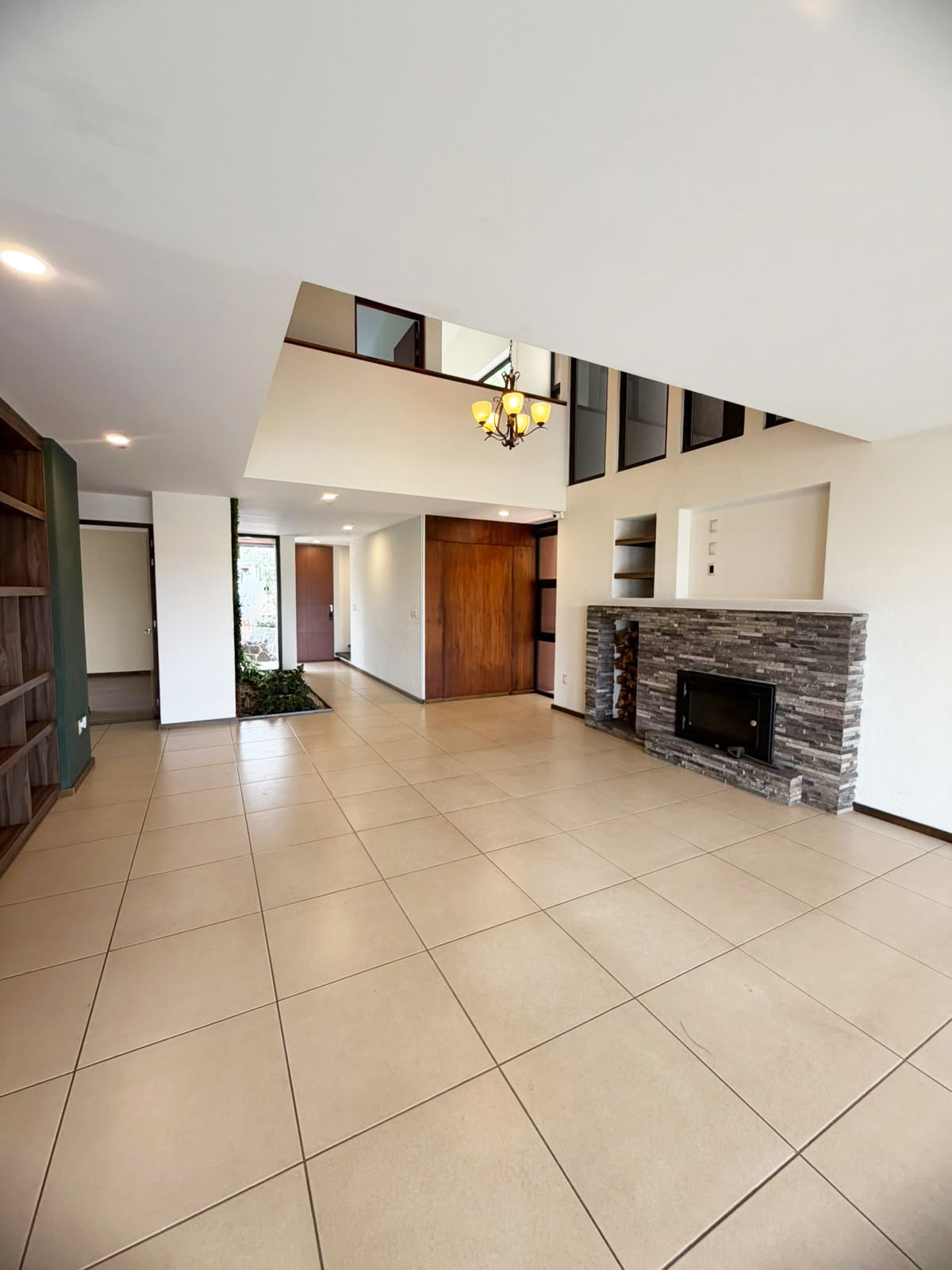 CASA EN VENTA EN CLUB Y DENTRO DEL CAMPO DE GOLF ALTOZANO, MORELIA