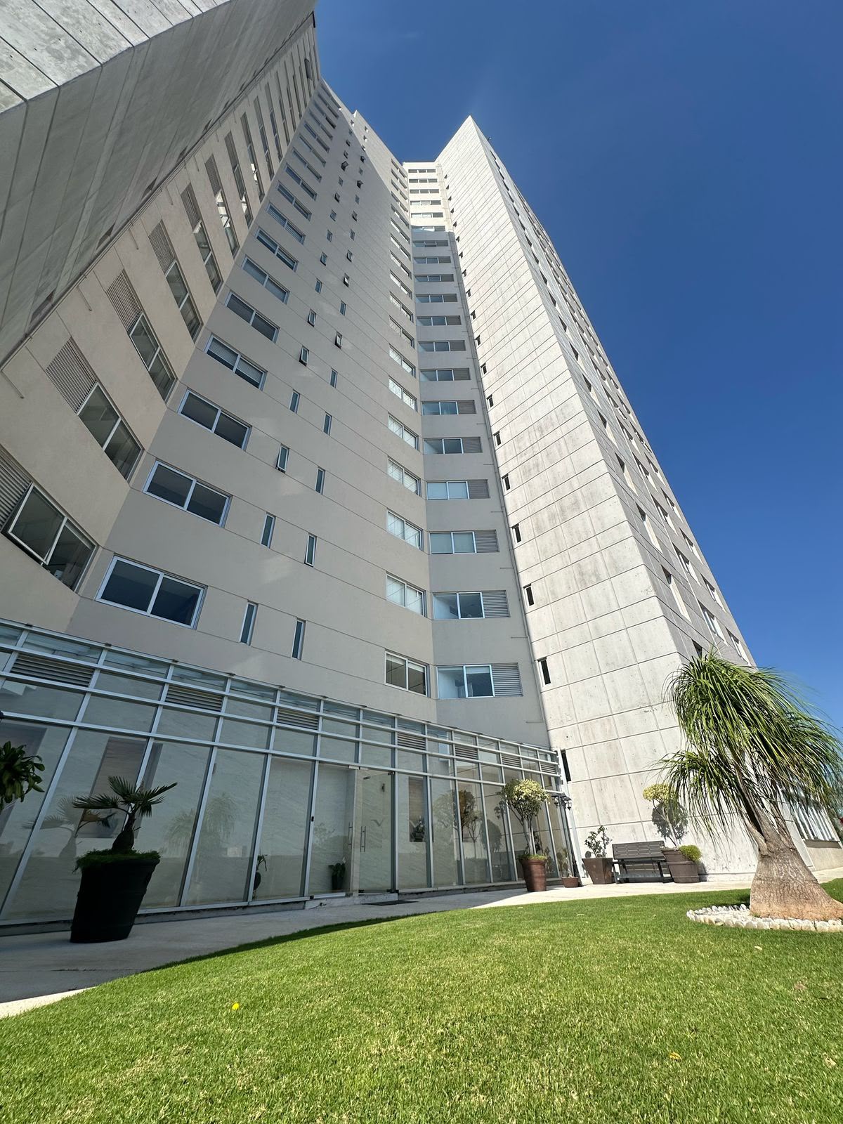 DEPARTAMENTO EN VENTA EN TORRE VIVALTO ALTOZANO, MORELIA