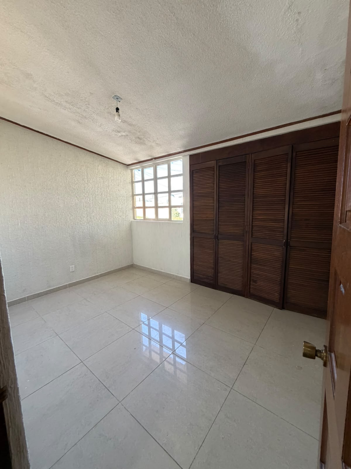 CASA EN VENTA EN ANA MARIA GALLAGA, MORELIA