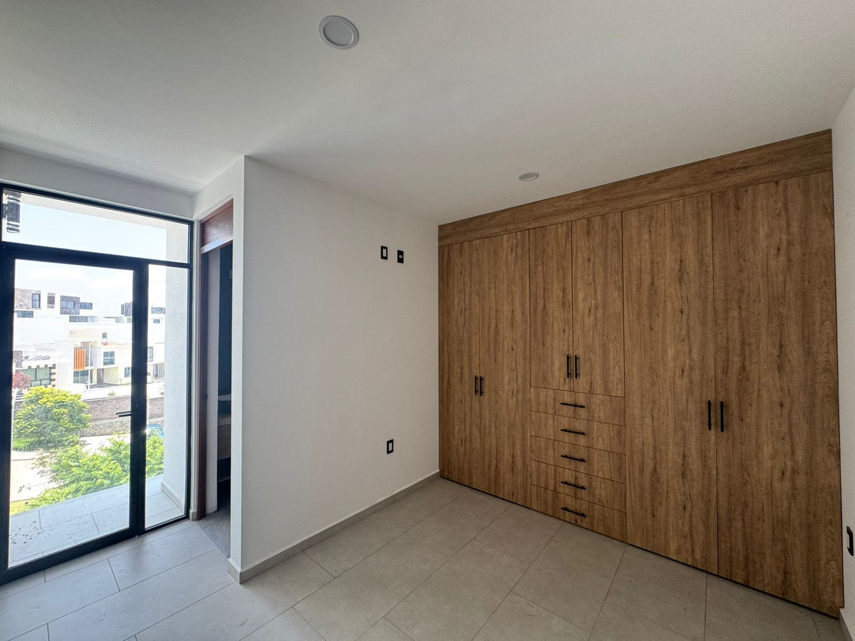 CASA EN VENTA EN LOMALTA TRES MARIAS, MORELIA