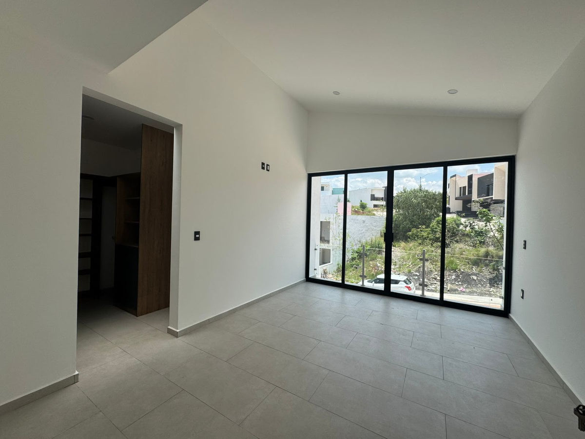 CASA EN VENTA EN LOMALTA TRES MARIAS, MORELIA