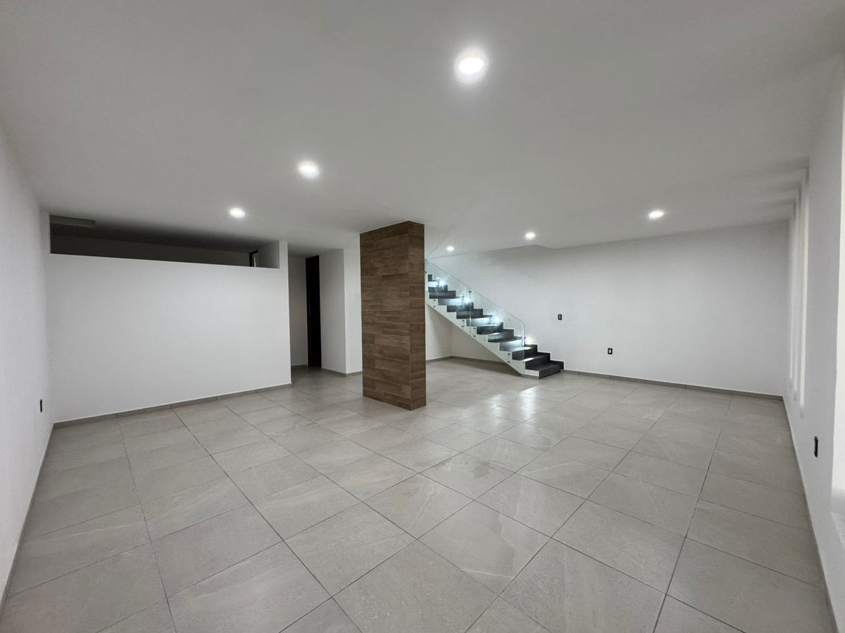 CASA EN VENTA EN LOMALTA TRES MARIAS, MORELIA