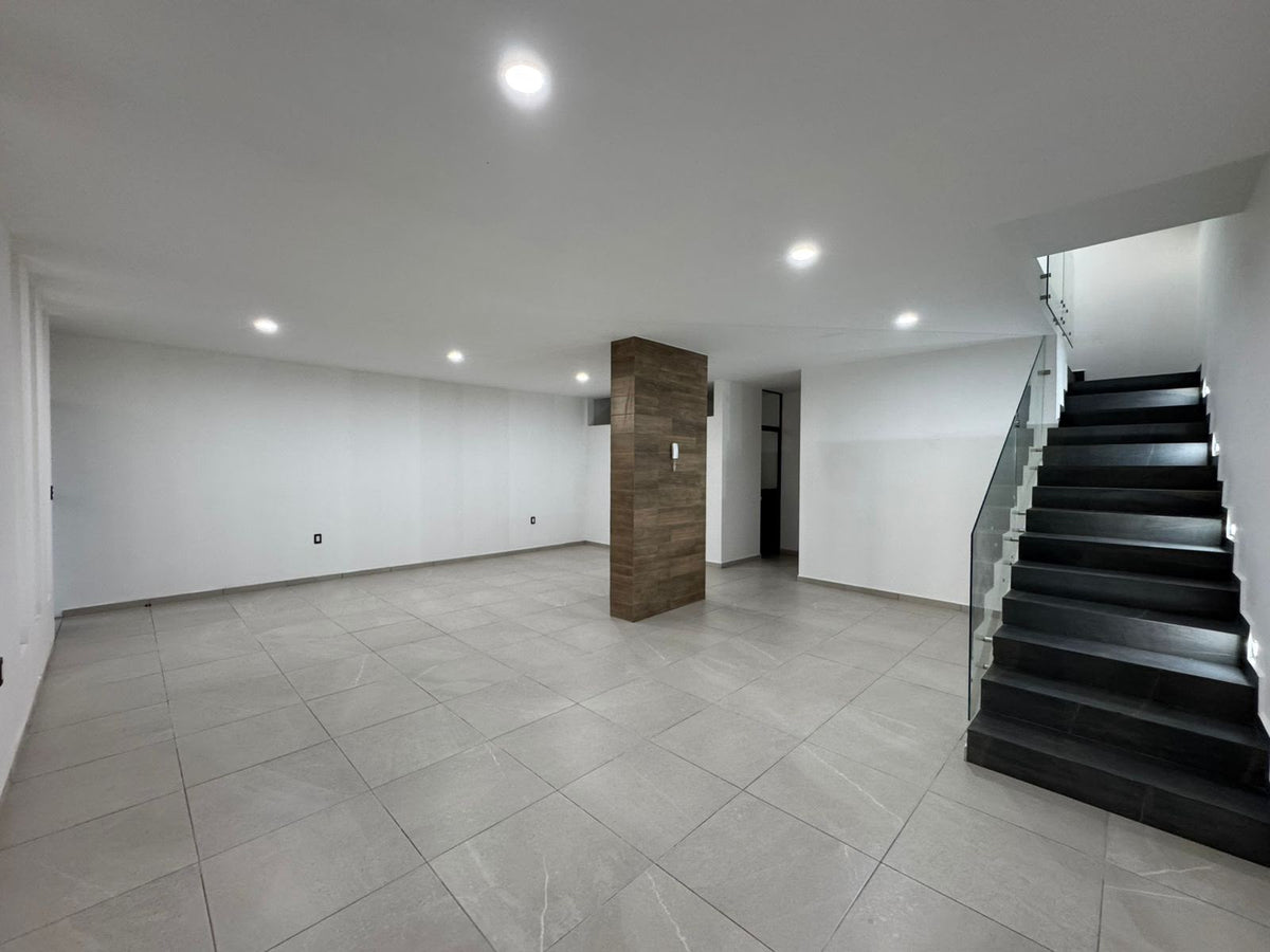 CASA EN VENTA EN LOMALTA TRES MARIAS, MORELIA