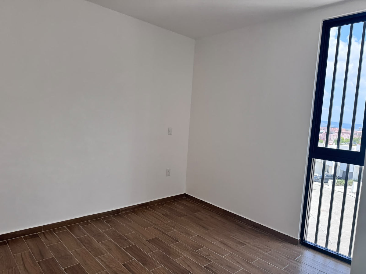 CASA EN VENTA EN CAÑADAS DEL BOSQUE TRES MARIAS, MORELIA