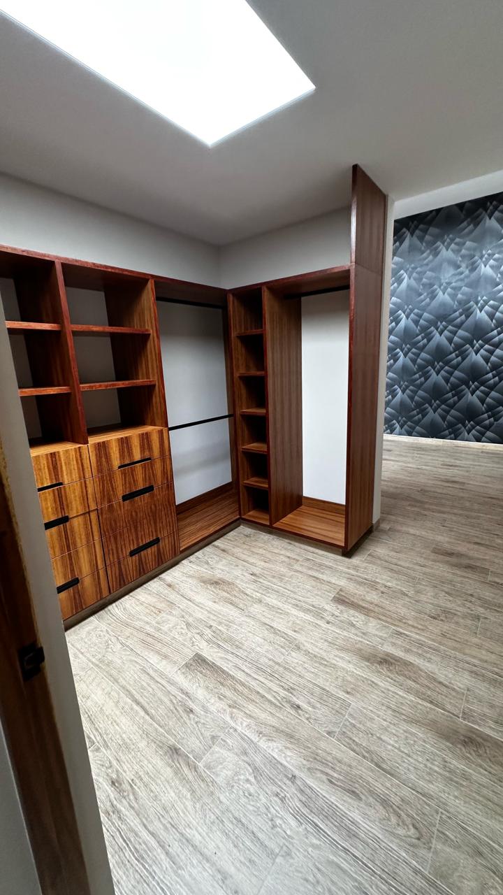 CASA EN VENTA SOBRE CALZADA LA HUERTA, MORELIA