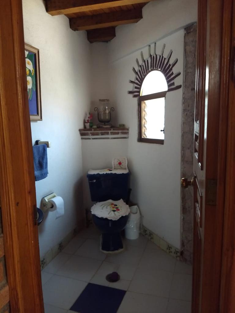 CASA EN VENTA EN ANTIGUA CARRETERA A PATZCUARO, MICH