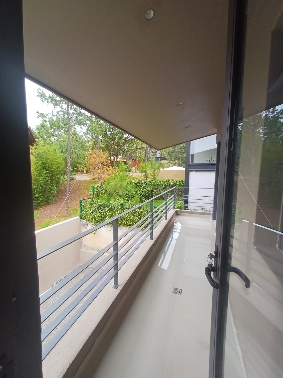 CASA EN RENTA EN CLUB Y DENTRO DEL CAMPO DE GOLF ALTOZANO, MORELIA