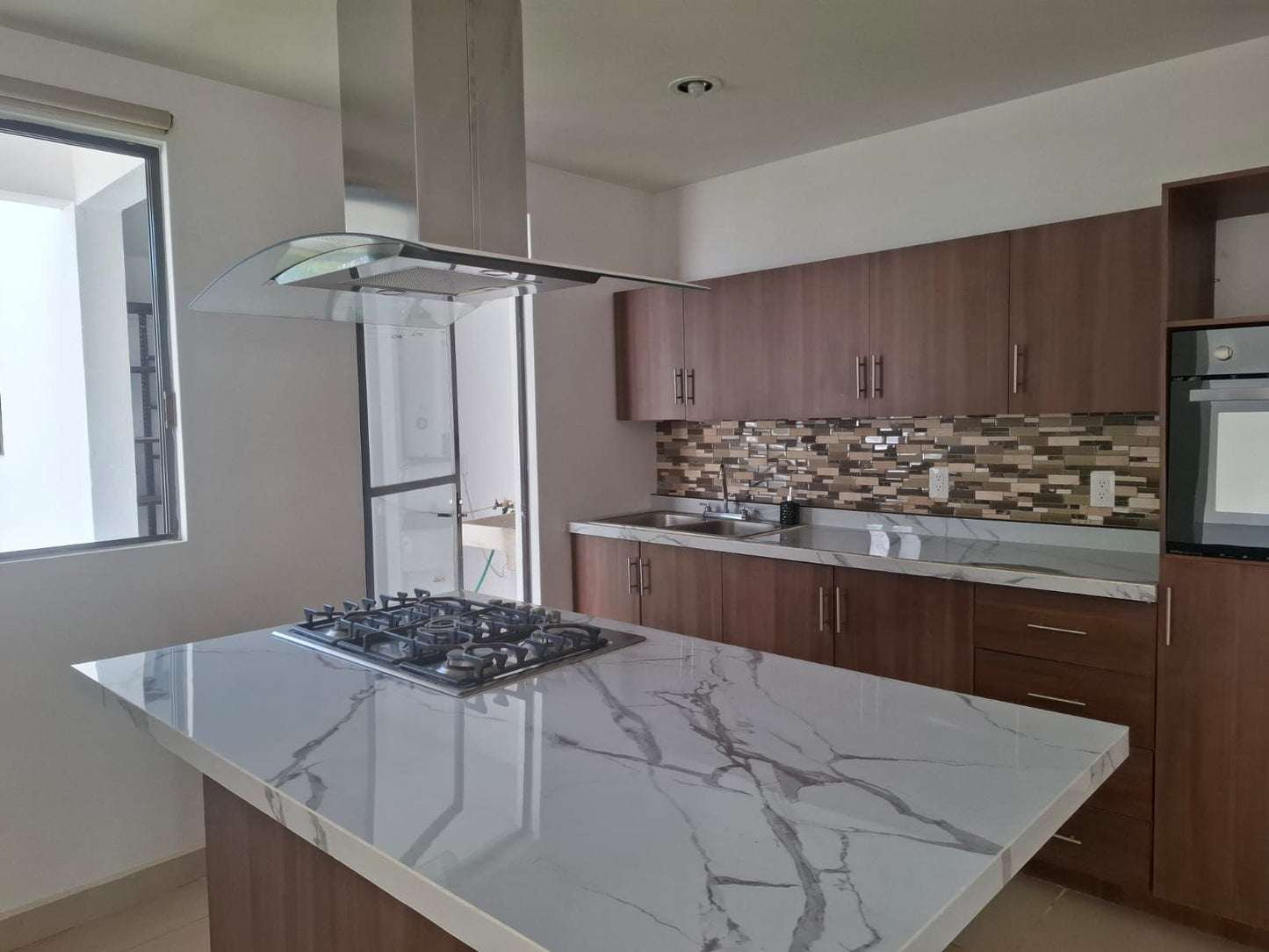 CASA EN VENTA EN PASEO DEL PARQUE TRES MARIAS, MORELIA