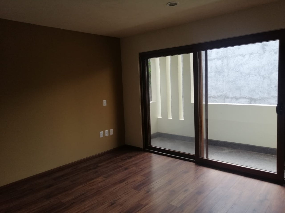 CASA EN VENTA EN VISTA BELLA, MORELIA