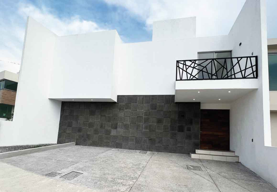 CASA EN VENTA EN LOMALTA TRES MARIAS, MORELIA