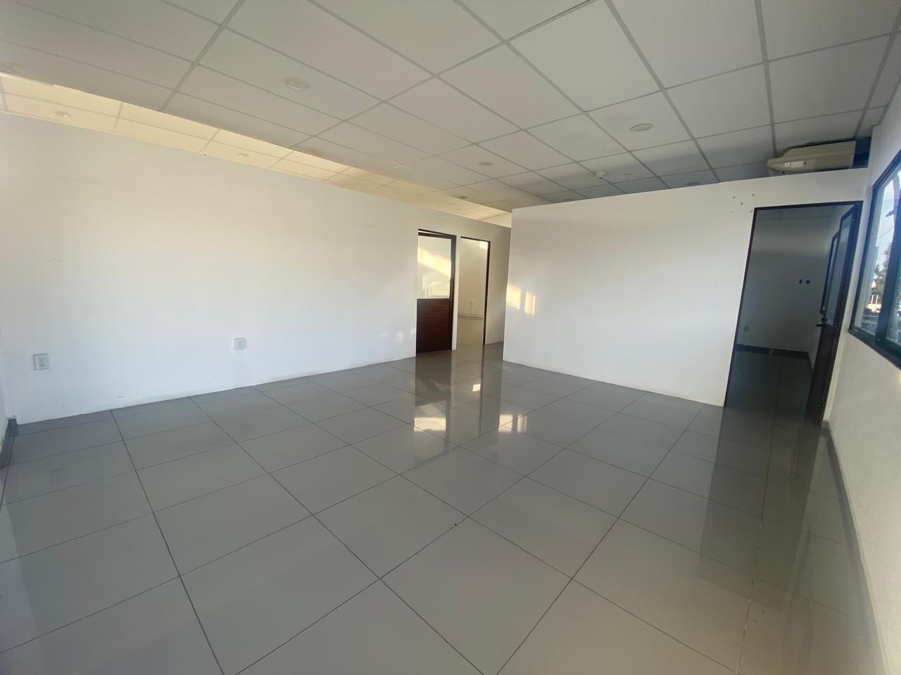LOCAL COMERCIAL EN RENTA EN AVENIDA ACUEDUCTO, MORELIA