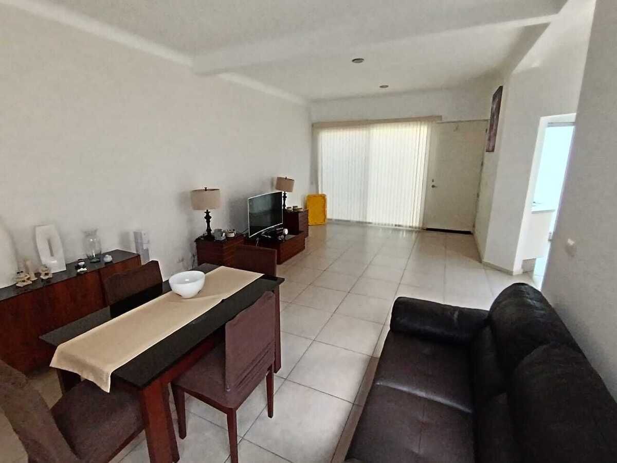CASA AMUEBLADA EN RENTA EN PASEO DEL PARQUE TRES MARIAS, MORELIA