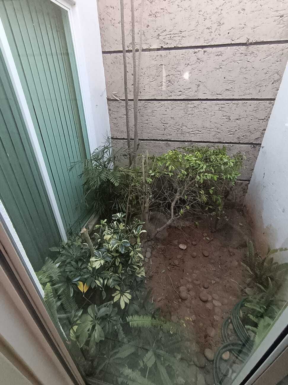 CASA AMUEBLADA EN RENTA EN PASEO DEL PARQUE TRES MARIAS, MORELIA
