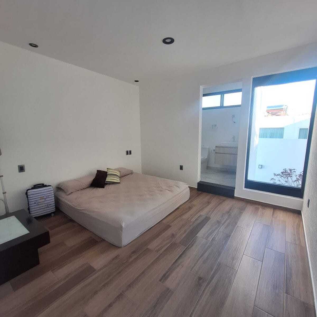 CASA EN VENTA EN PUNTA ALTOZANO II, MORELIA